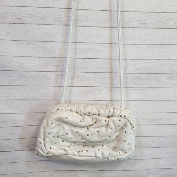 VINTAGE WHITE W CRYSTALS MADE IN AMERICA CLUTCH SHOULDER BAG - Picture 1 of 16
